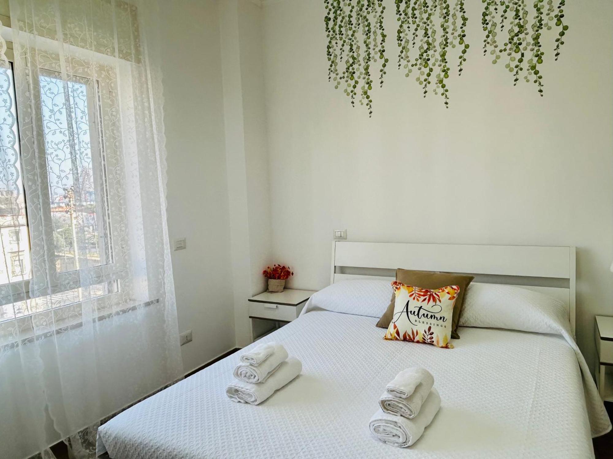 Vivina_081 Hotel เนเปิลส์ ภายนอก รูปภาพ